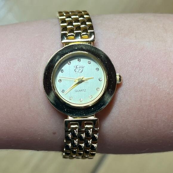 EJ Women's Gold tone quartz wrist watch. Faux Diamonds. Vintage? - Picture 1 of 10